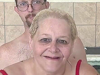 BBW Princess Sucking His Cock Underwater with Her Naughty Stepfather