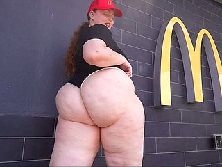 Mia Dior Rides Big Cock After McDonald's Firing