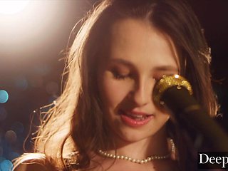 Deeper. Liz Reveals All Of Her Darkest Fantasies To Her Boss - Liz Jordan