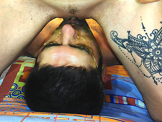 MY WIFE SITS ON HER FACE AND PEES IN MY MOUTH!! SQUIRT IN THE MOUTH! TYACHET!