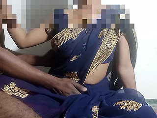 Nokar ne puja bhabhi ko choda Puja bhabhi pregnant ho gai puja ki chut hall bada ho gyi