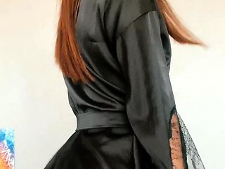 cute cutie redhead flashing ass on live webcam