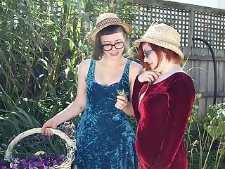Garden fuck with two orgasmic and organic lezzies