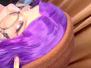 Ultra-cute E-dame is a Deepthoat Heaven