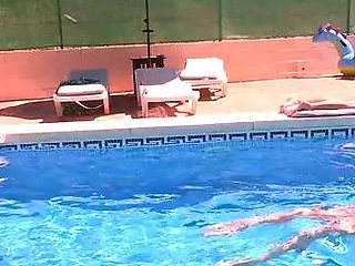 JoJo Seduces A Young Man At The Hotel Pool