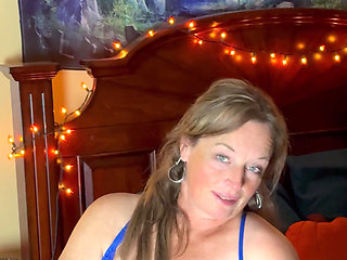 Wife Has Pissing Fetish for Halloween Pet