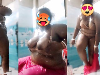 Desi housewife nahate hue Hd video Leake