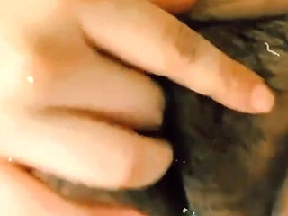 Wildenglishbbw playing with my hairy fat pussy in bath