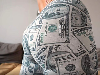 Big Ass Babe Fucked in Her Ripped Leggings