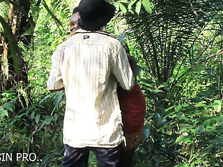 Amateur Homemade Sex: Taking My Hot African Friend to the Farm for Juicy Pussy Fucking