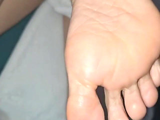Close up to Melove Sexy Small Feet and Wrinle Sole