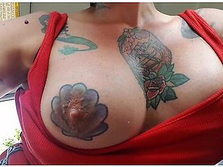 Tommy A Canaglia And Lady Muffin In She Gives Him A Pump In The Car