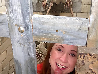 Sucking off the Prison Guard