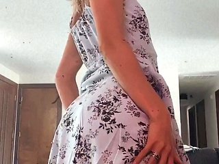 Amateur Big Titted Brunette Get Fucked On The Couch