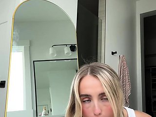 Vega Thompson Mirror Dildo Riding