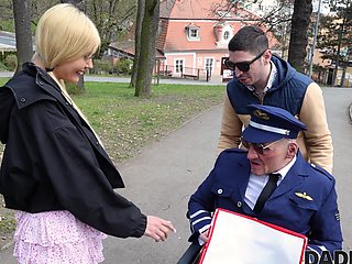 Old hung Kazimir Old fucked blonde Luna Bbunny hard