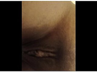 හටගනම ච ගය අන කටද බනන ඕන-i Peed While Standing. Oh, Who Wants To Drink?