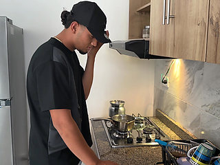 I Have a Hard Fuck with My Friends' Girlfriend While the Cuckold Is Distracted