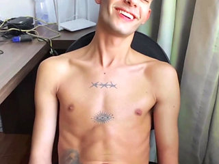 Hot blondie woke up horny