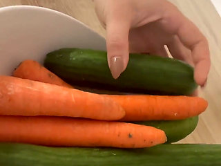 Healthy Meal: Curvy Teen Solo Fuck with Cucumber