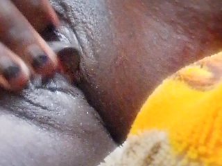 KENYAN SOLO TEASE-MY FIRST TIME
